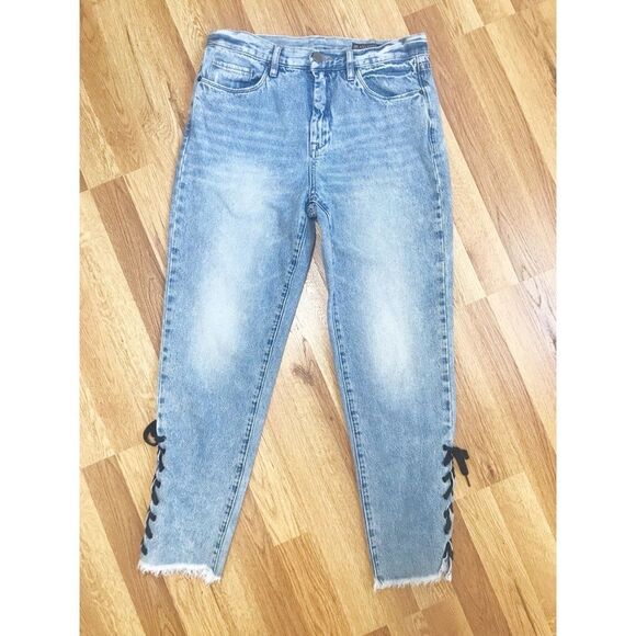 BLANK NYC High Rise Lace Up Ankle Jeans Tapered Leg Raw Hem Distressed Size 29 - Picture 2 of 16